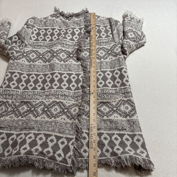 World Market Women's‎ Boho Rug Jacket L/XL Gray Cream Aztec Fringe Trim - Picture 12 of 13